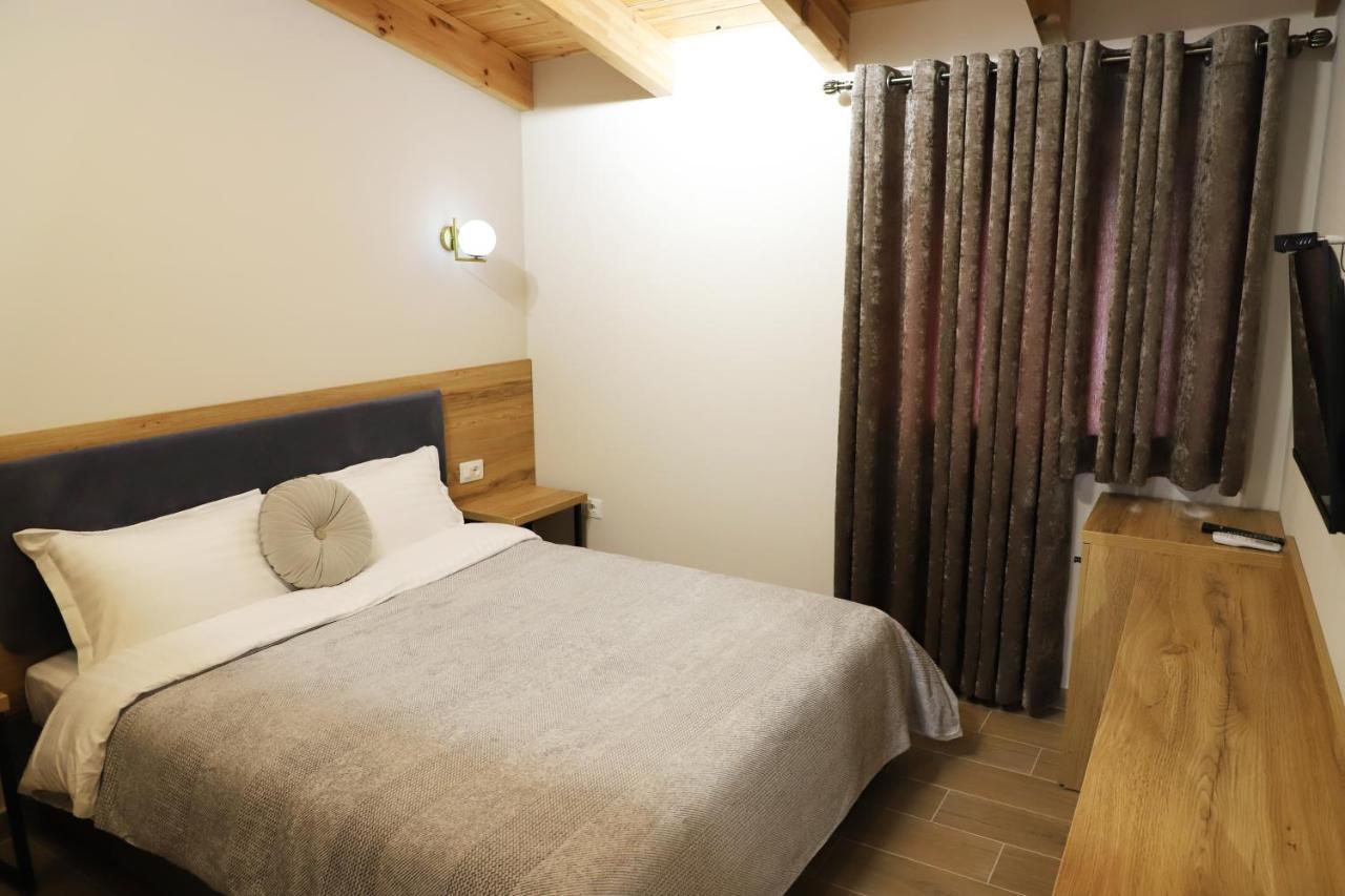 Mili Hotel 베라트 외부 사진