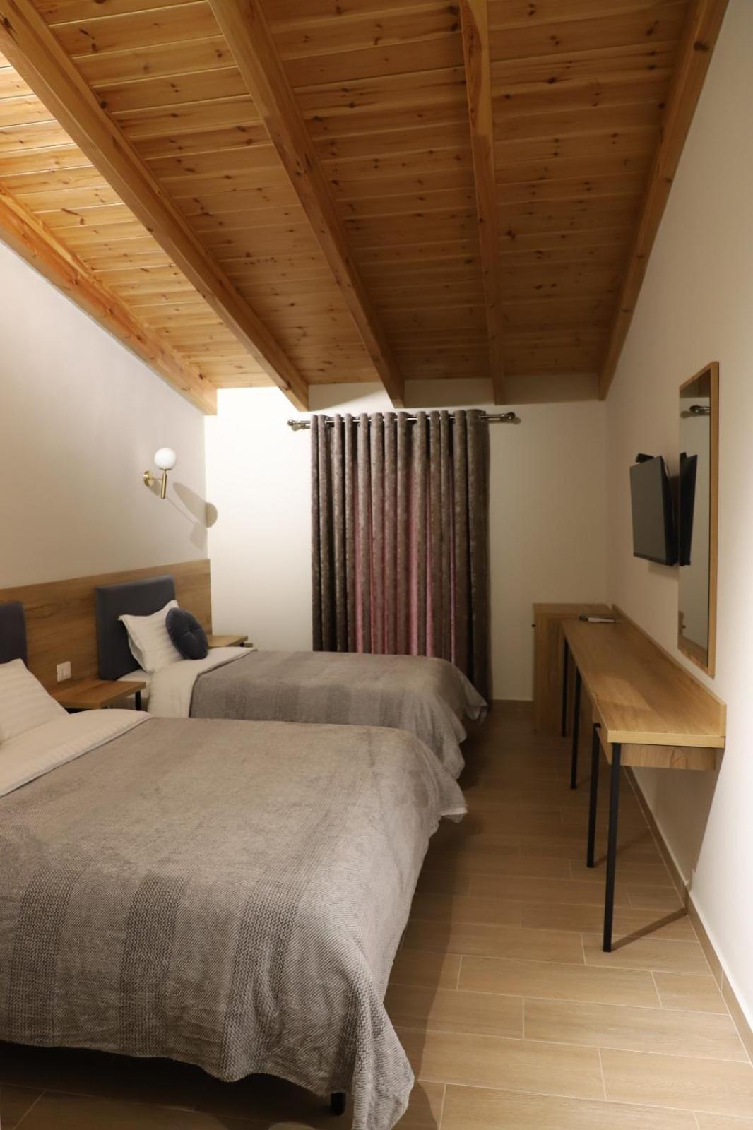 Mili Hotel 베라트 외부 사진